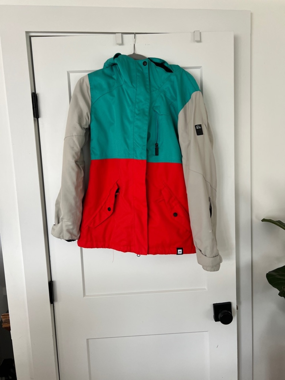 Ride Colorblock Hooded Snowboard Jacket - Teal, Red/Orange & Cream